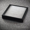 Rechteckiger, weißer Faltenfilter mit schwarzem Rahmen als Beispiel für den PAUL SOLE Defroster SD 250 / 500 - kompatibler Ersatzfilter, geeignet für nachhaltige Lüftungssysteme.